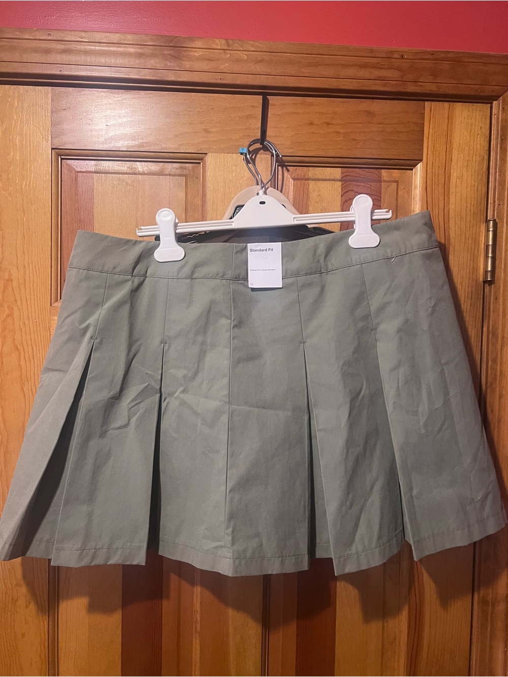 Nike Pleated Mini Skirt in Sage Green XXL MSRP
$82